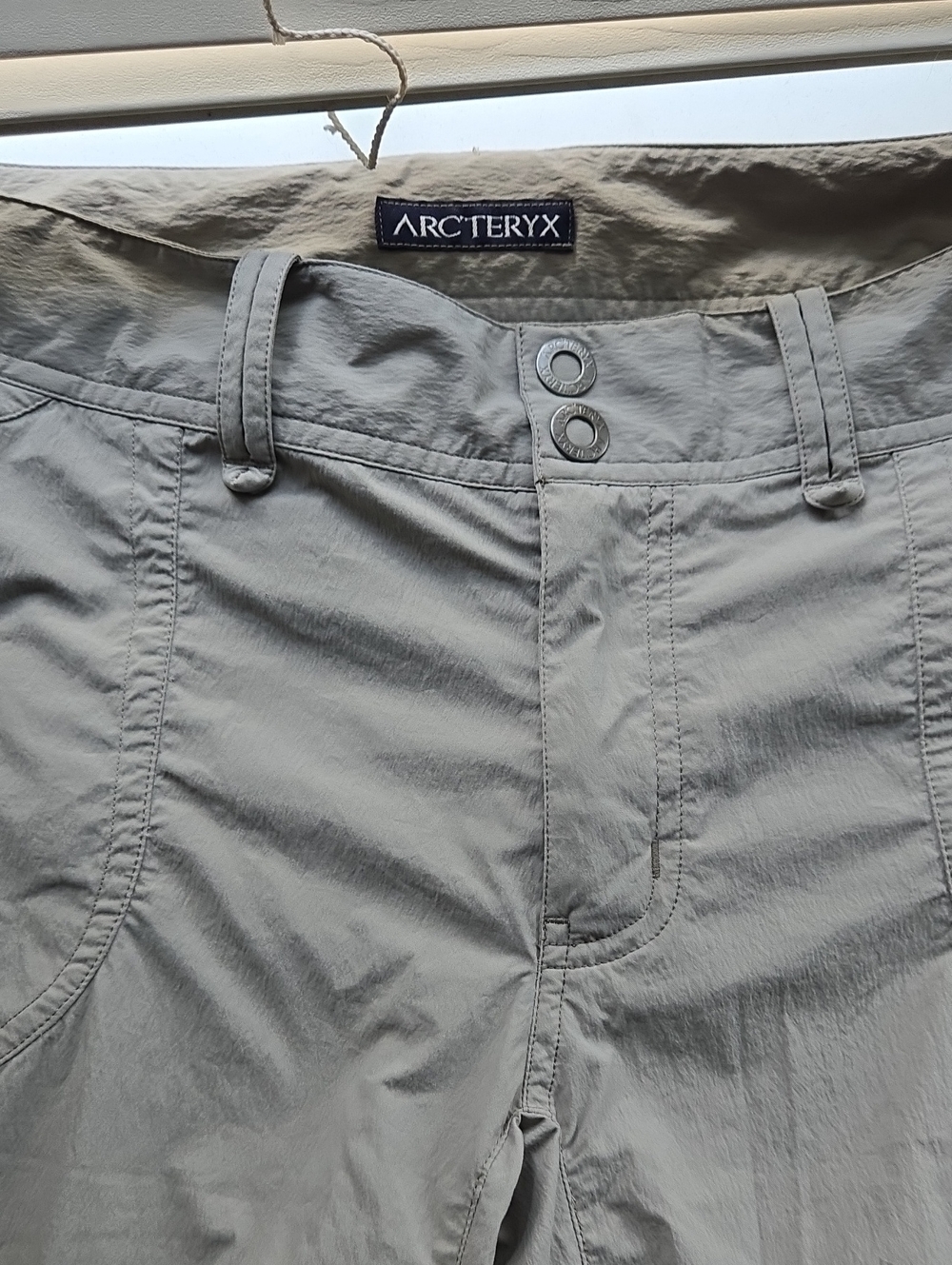 Women's Outdoor Shorts In A Grey..like New !